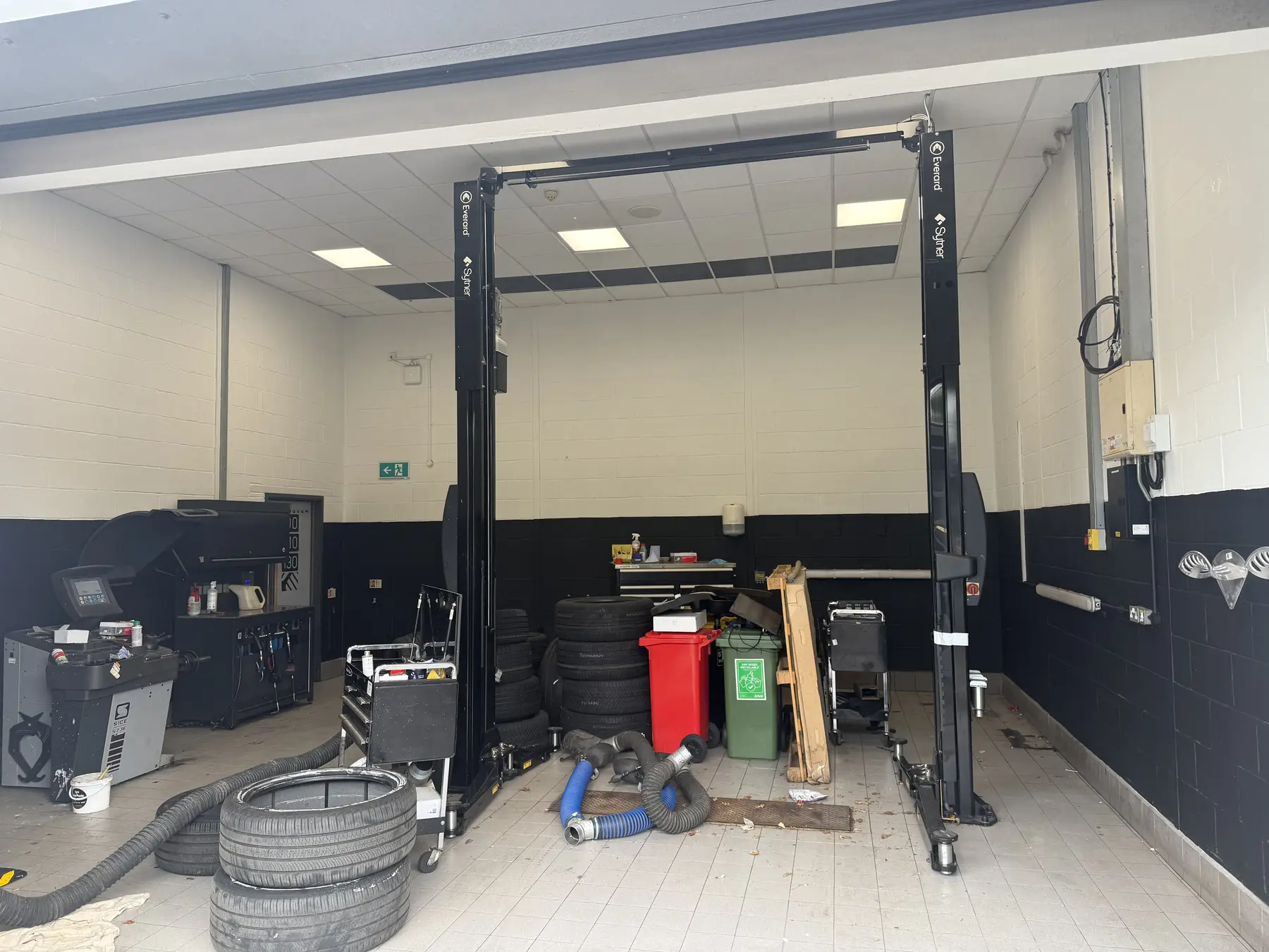 Range Rover workshop bay one after decorating